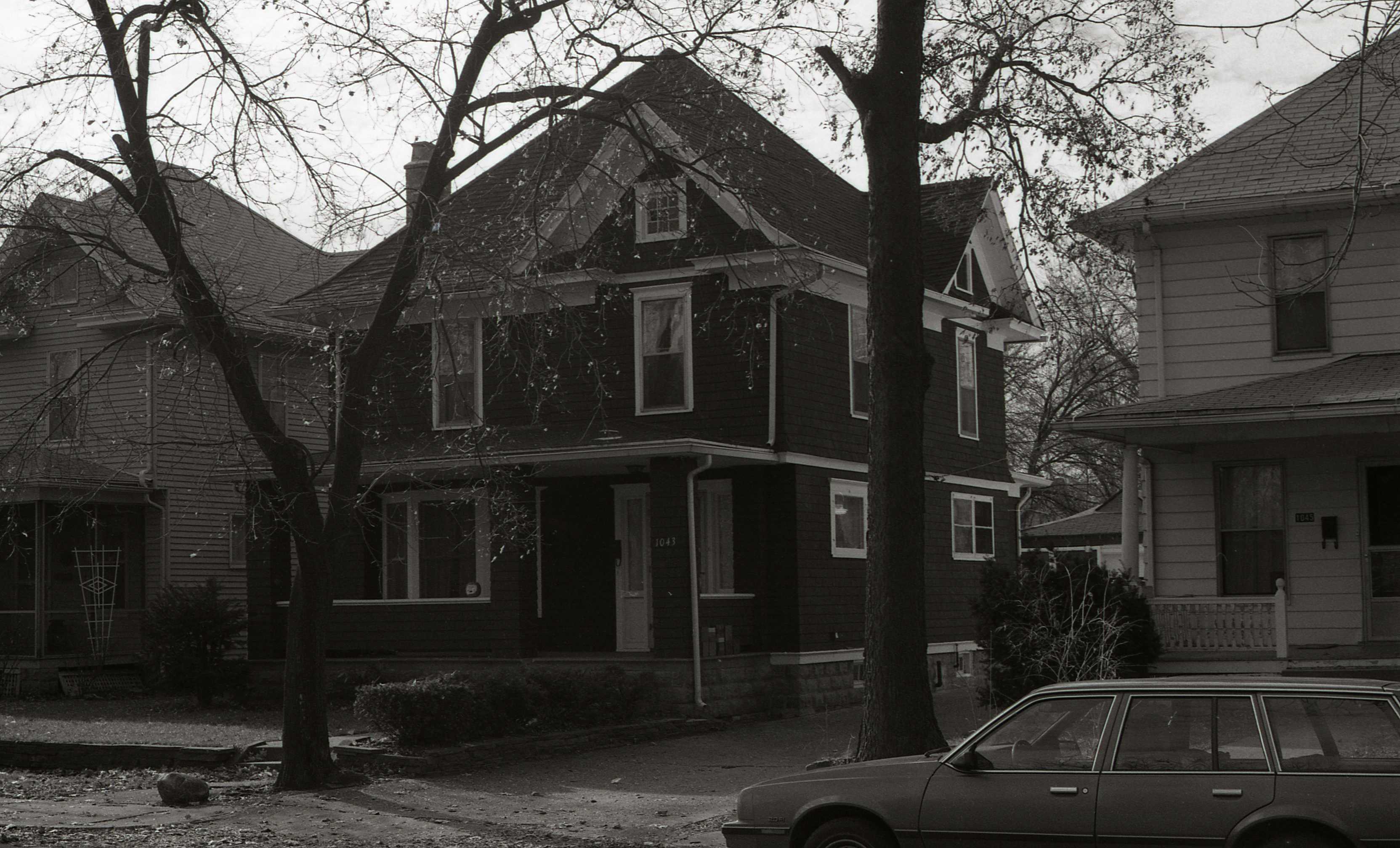 1043 Riverside Drive